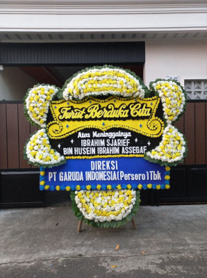 Papan Bunga Duka di Lembar